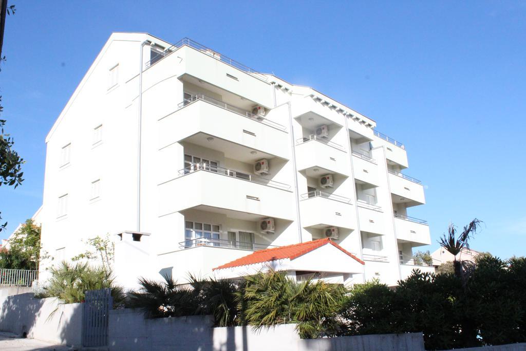 Apartment Laurus Kozino